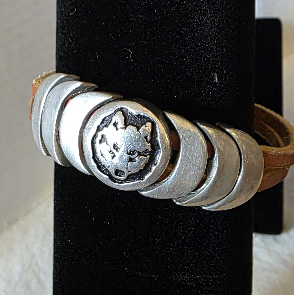 Wolf Bracelet